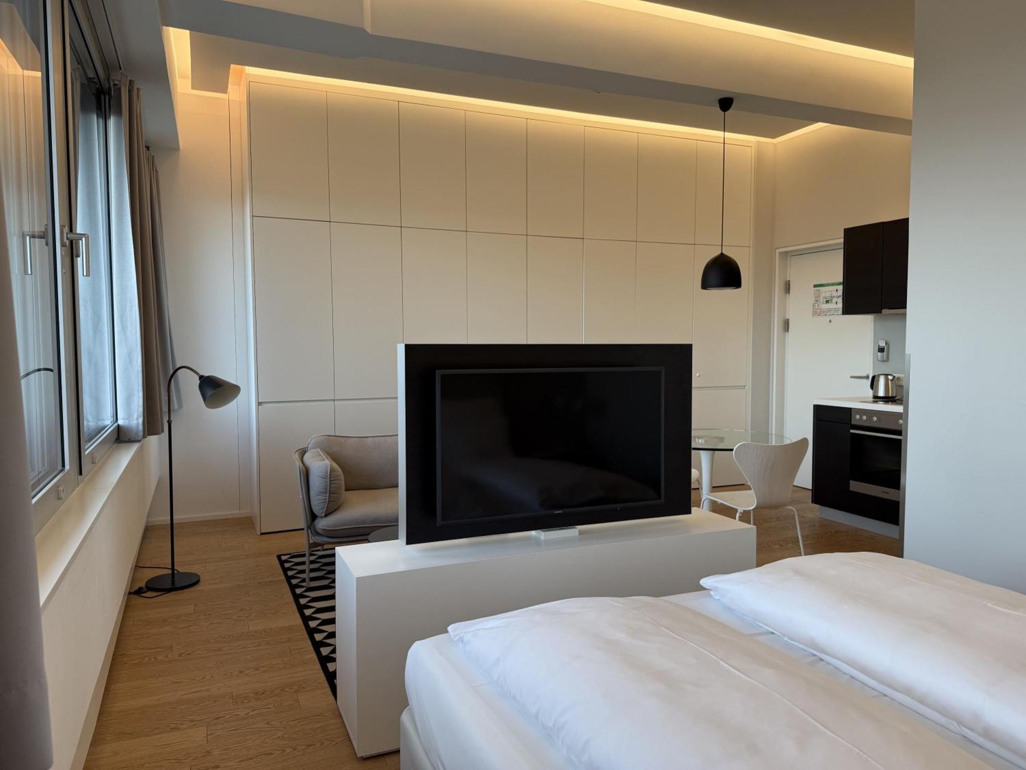 Skyline View Luxury Loft Near Center Apartment *